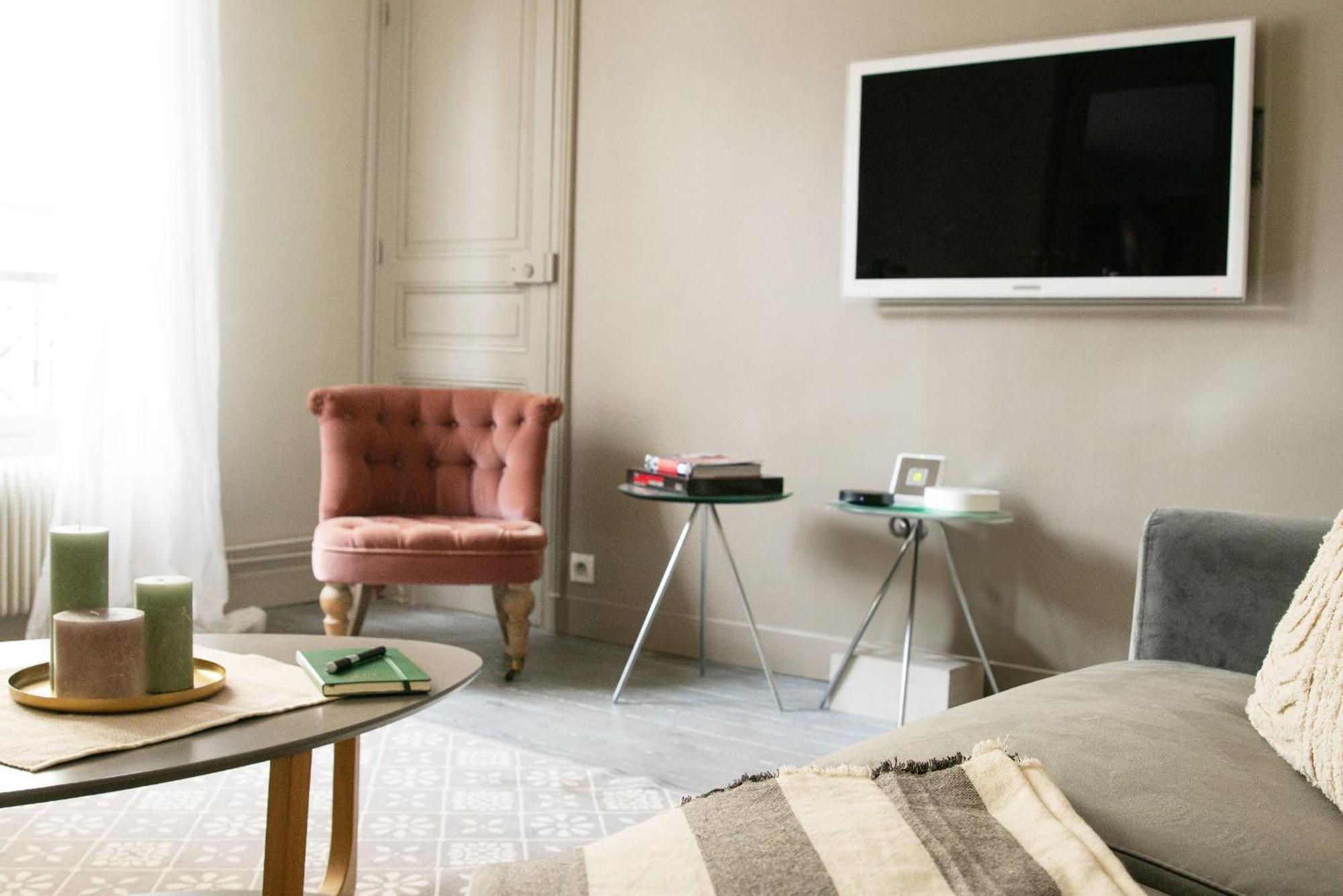 Eiffel Tower & Les Invalides - 1Br - Cityapartmentstay Παρίσι Εξωτερικό φωτογραφία